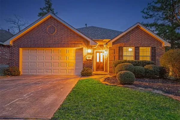 $3,250 | 2 Garden Lodge Place, The Woodlands, TX 77382