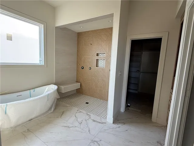 $874,000 | 18501 Mohawk Lane, Overland Park, KS 66085