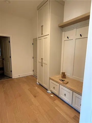 $889,000 | 18501 Mohawk Lane, Overland Park, KS 66085