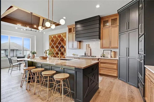 $874,000 | 18501 Mohawk Lane, Overland Park, KS 66085