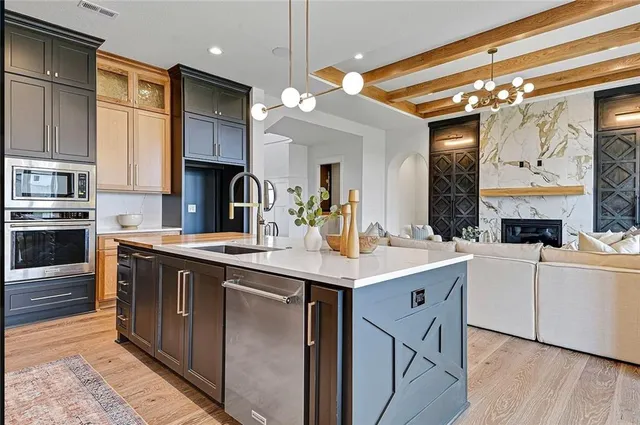 $874,000 | 18501 Mohawk Lane, Overland Park, KS 66085