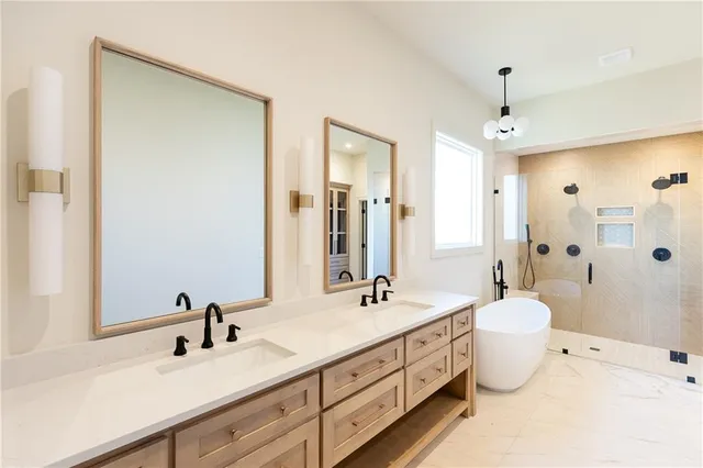 $889,000 | 18501 Mohawk Lane, Overland Park, KS 66085