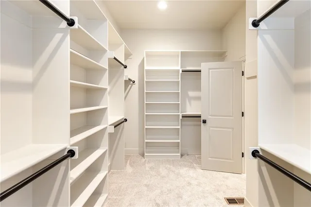 $889,000 | 18501 Mohawk Lane, Overland Park, KS 66085