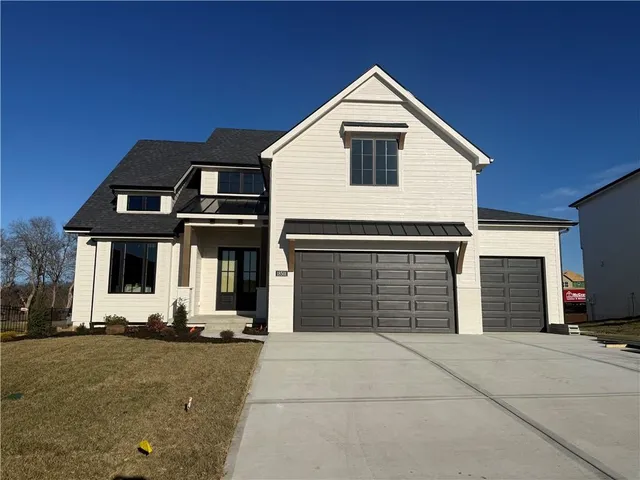 $889,000 | 18501 Mohawk Lane, Overland Park, KS 66085