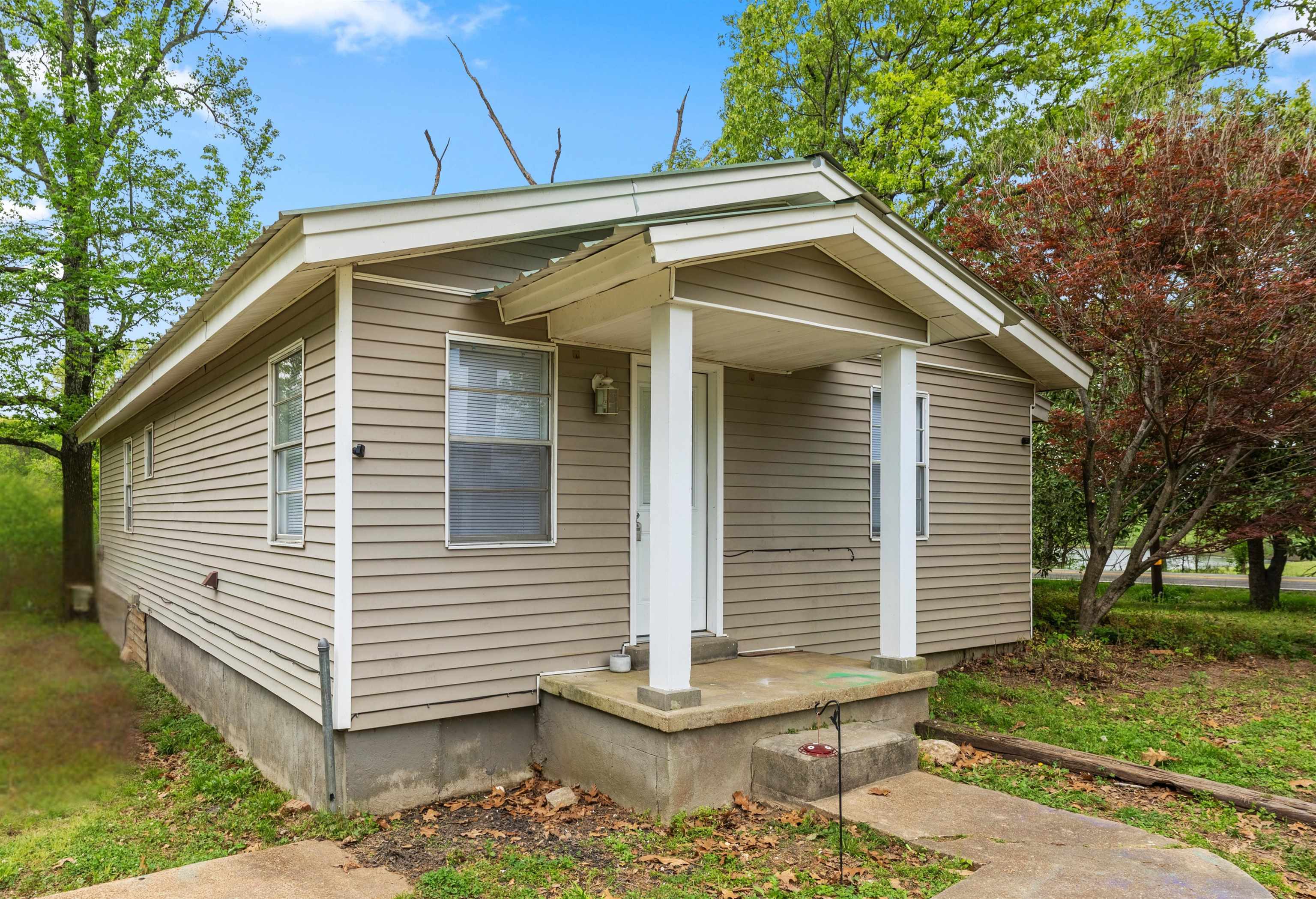 17 Walnut Road Munford, TN 38058 - Photo 10 of 20 View of bungalow-style home