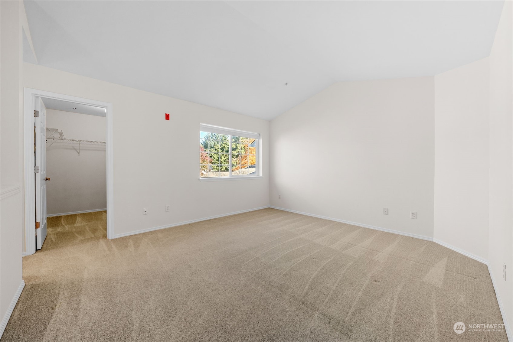 1921 South 368th Place Federal Way, WA 98003 - Photo 10 of 20 an empty room with windows
