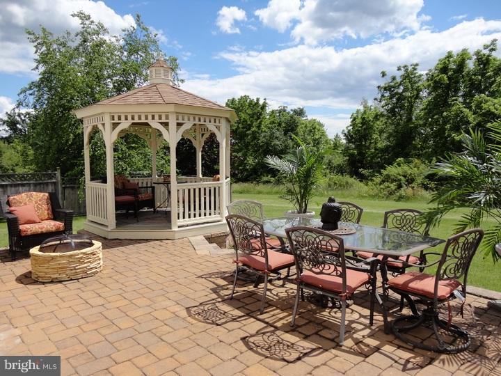 4510 Old Oak Road Doylestown, PA 18902 - Photo 2 of 25 Gallery Image 2