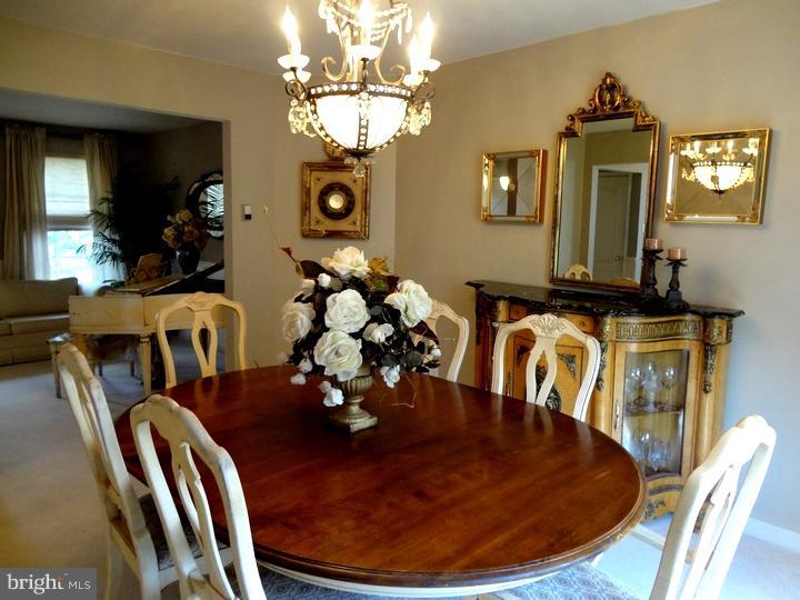 4510 Old Oak Road Doylestown, PA 18902 - Photo 5 of 25 Gallery Image 5