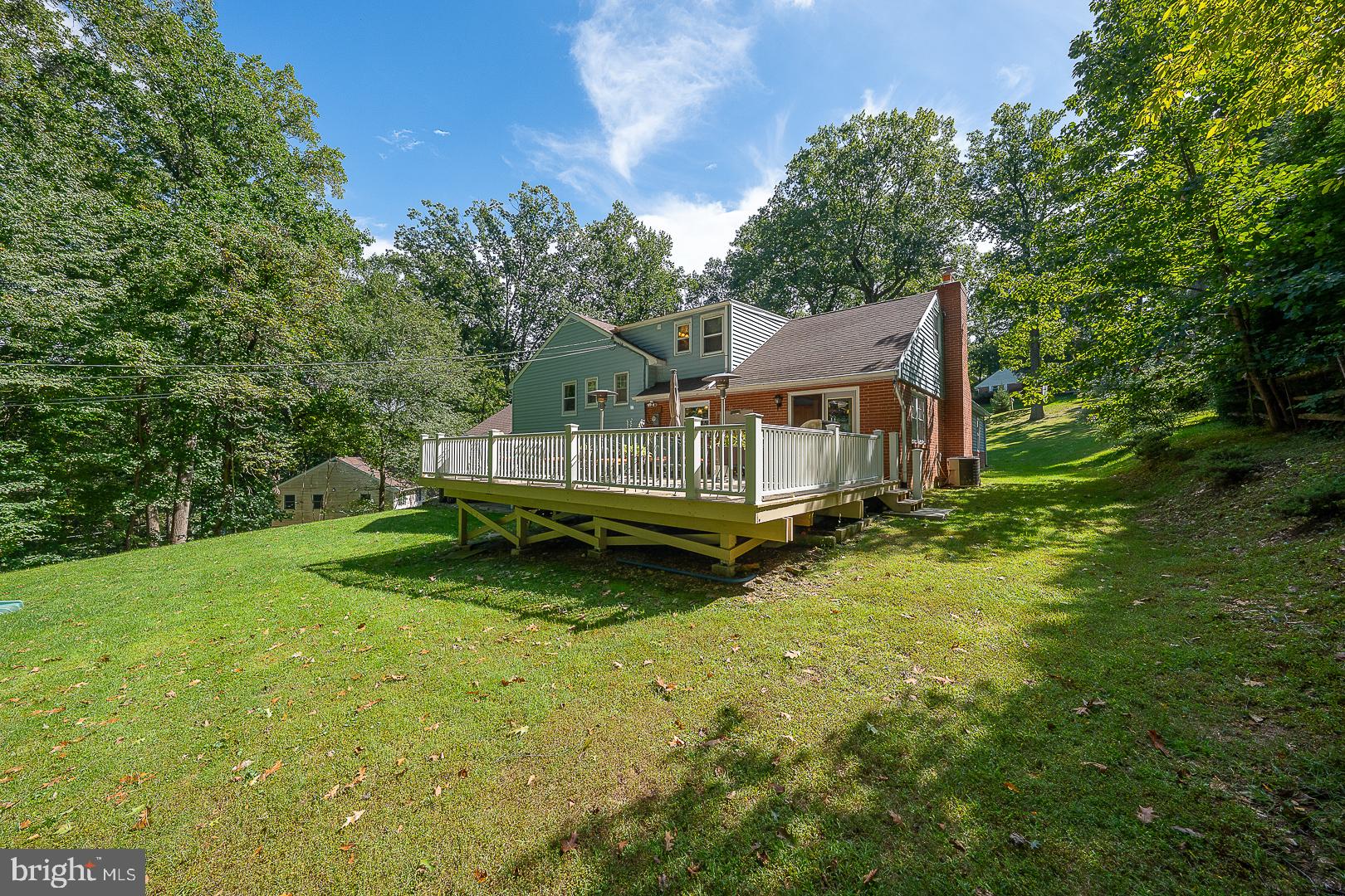 751 Red Oak Terrace Wayne, PA 19087 - Photo 22 of 41 20 x 30 Deck