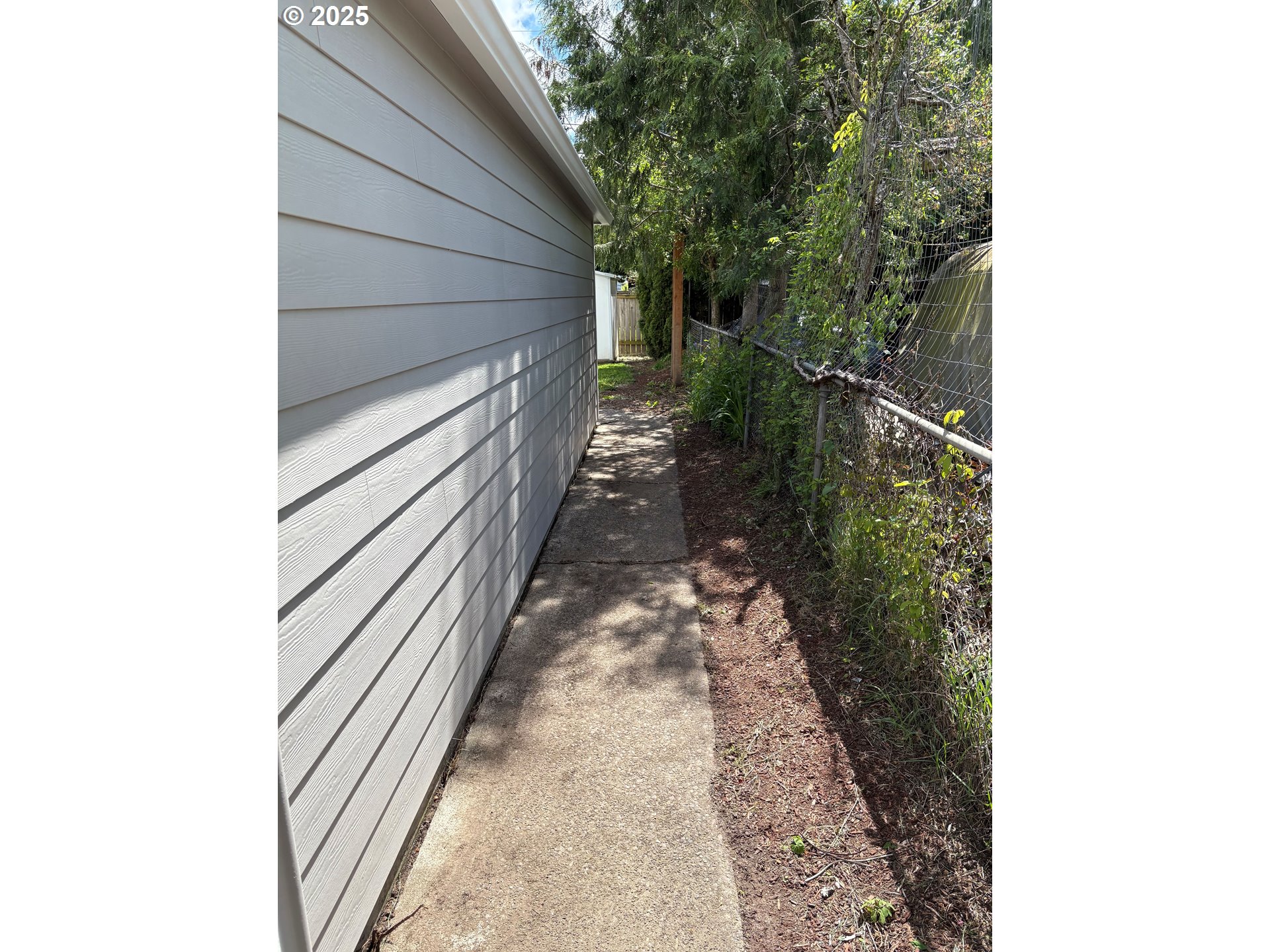 1455 Centennial Boulevard Springfield, OR 97477 - Photo 3 of 24