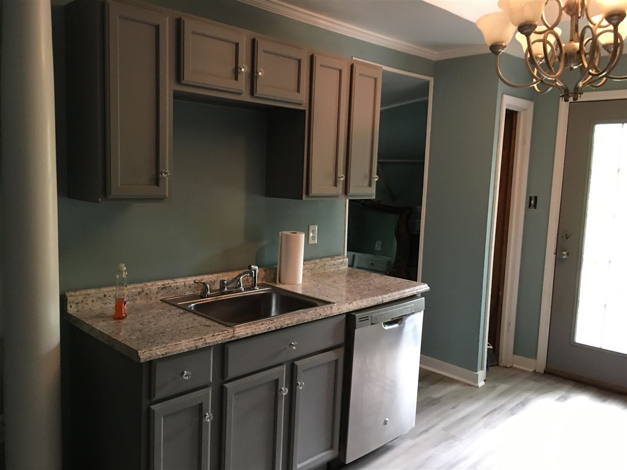 1955 Bruton Road Savannah, TN 38372 - Photo 3 of 20 Gallery Image 3