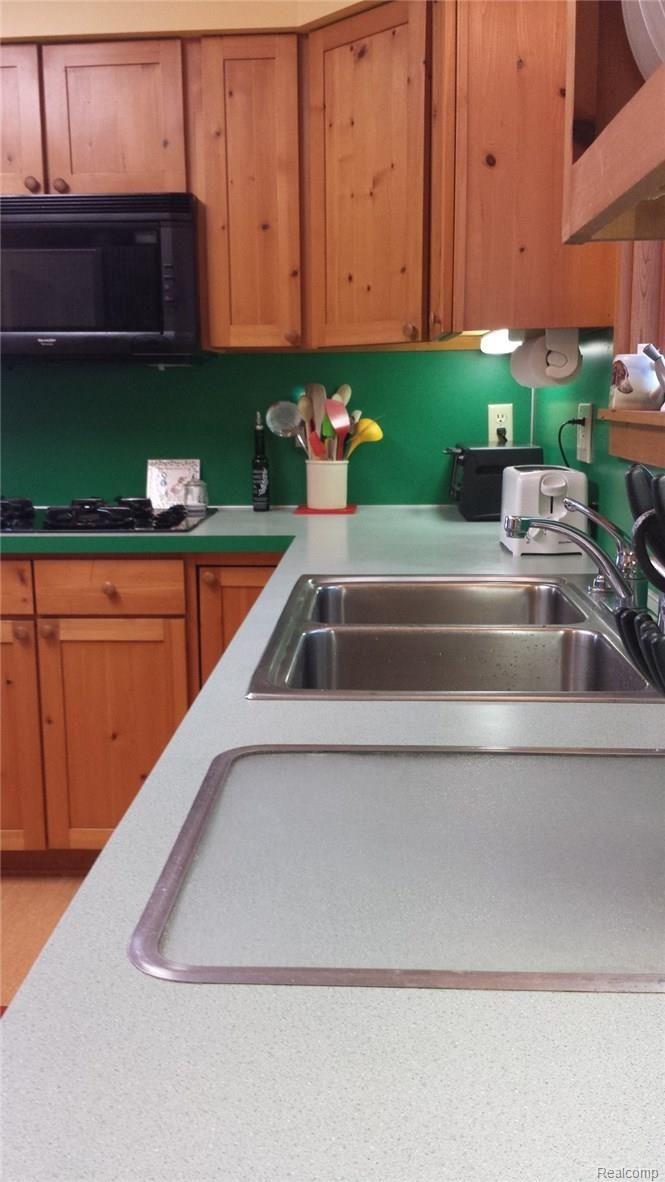 4936 North Branch Road North Branch, MI 48461 - Photo 8 of 72 Kitchen4.jpg