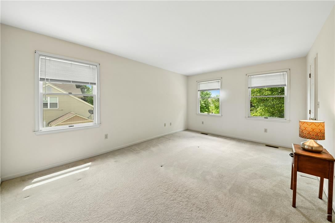 4245 Alder Road Bethlehem, PA 18020 - Photo 15 of 20