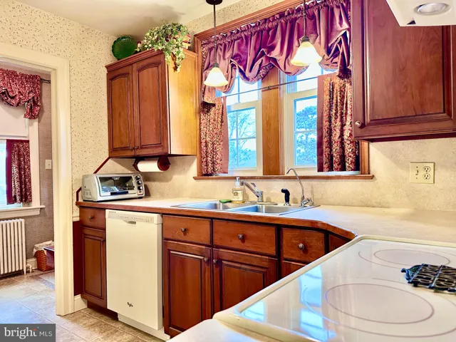 $395,000 | 110 Washington Avenue, Souderton, PA 18964