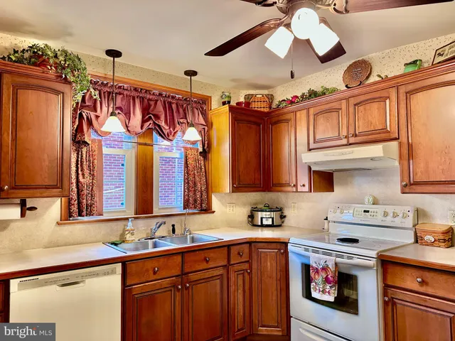 $395,000 | 110 Washington Avenue, Souderton, PA 18964