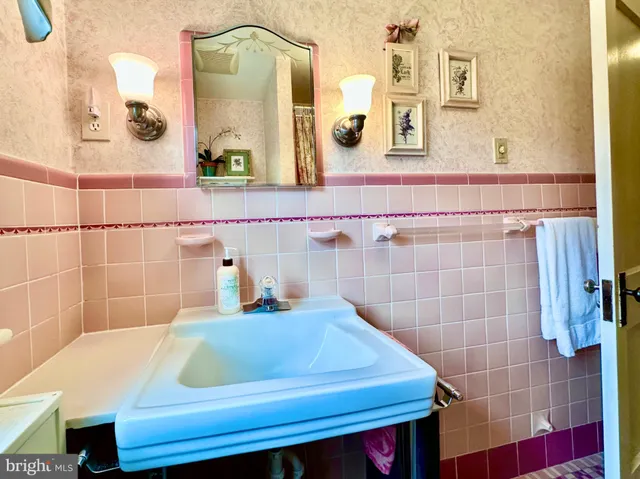 $395,000 | 110 Washington Avenue, Souderton, PA 18964