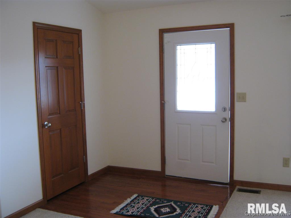 1709 Plover Road Springfield, IL 62711 - Photo 4 of 20 Gallery Image 4