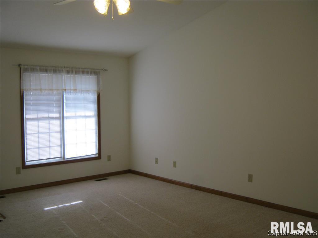 1709 Plover Road Springfield, IL 62711 - Photo 6 of 20 Gallery Image 6