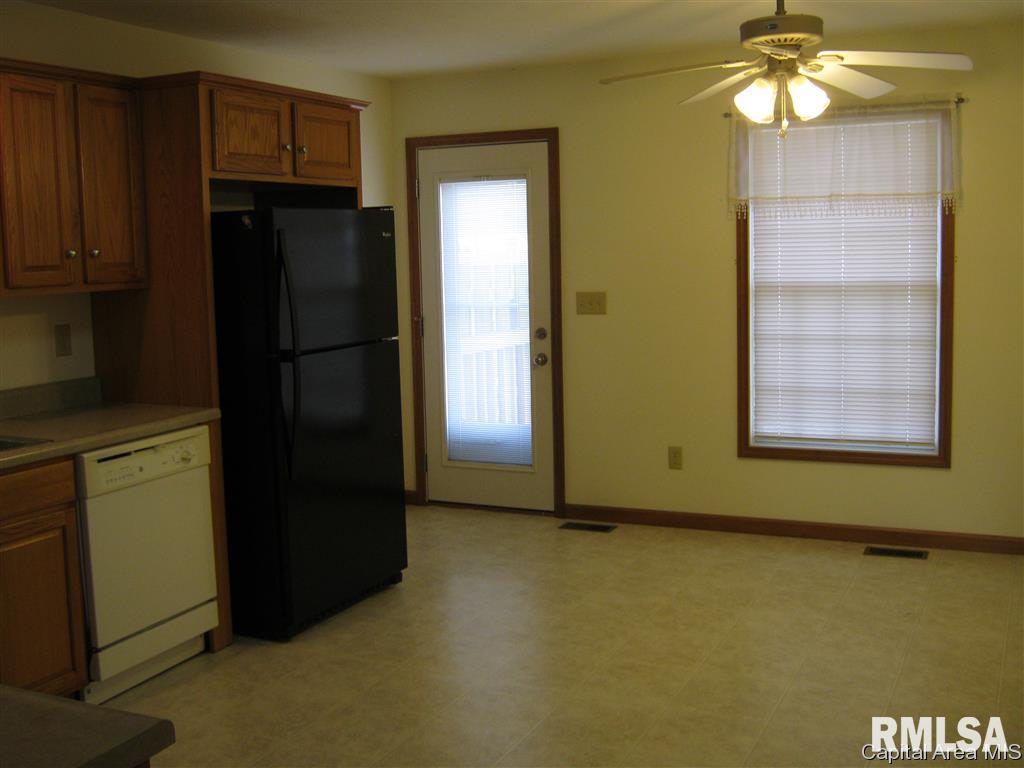 1709 Plover Road Springfield, IL 62711 - Photo 7 of 20 Gallery Image 7