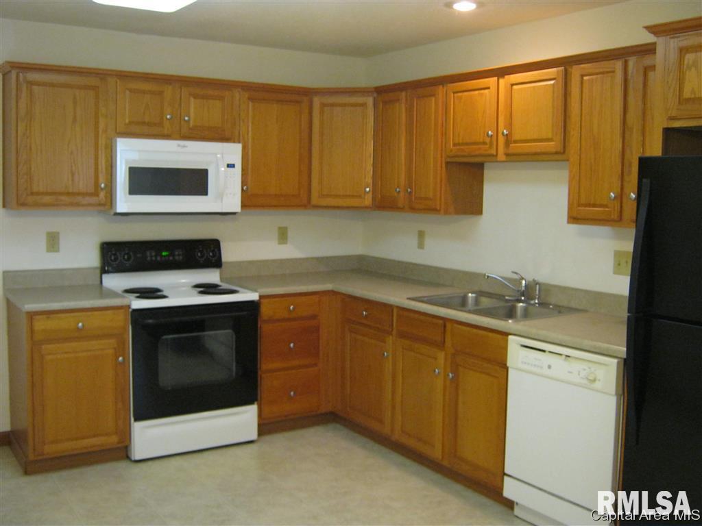 1709 Plover Road Springfield, IL 62711 - Photo 8 of 20 Gallery Image 8