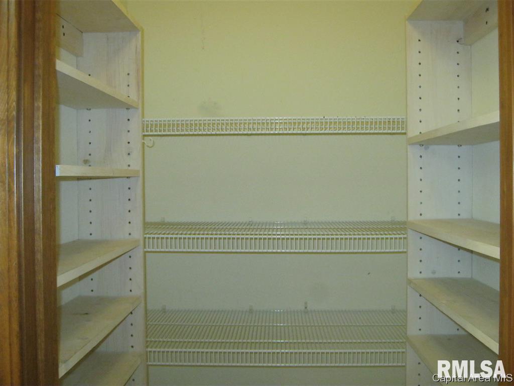 1709 Plover Road Springfield, IL 62711 - Photo 9 of 20 Gallery Image 9