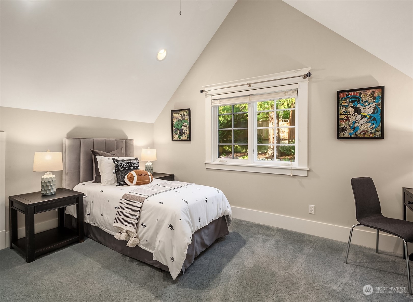 5544 Northeast Penrith Road Seattle, WA 98105 - Photo 18 of 40