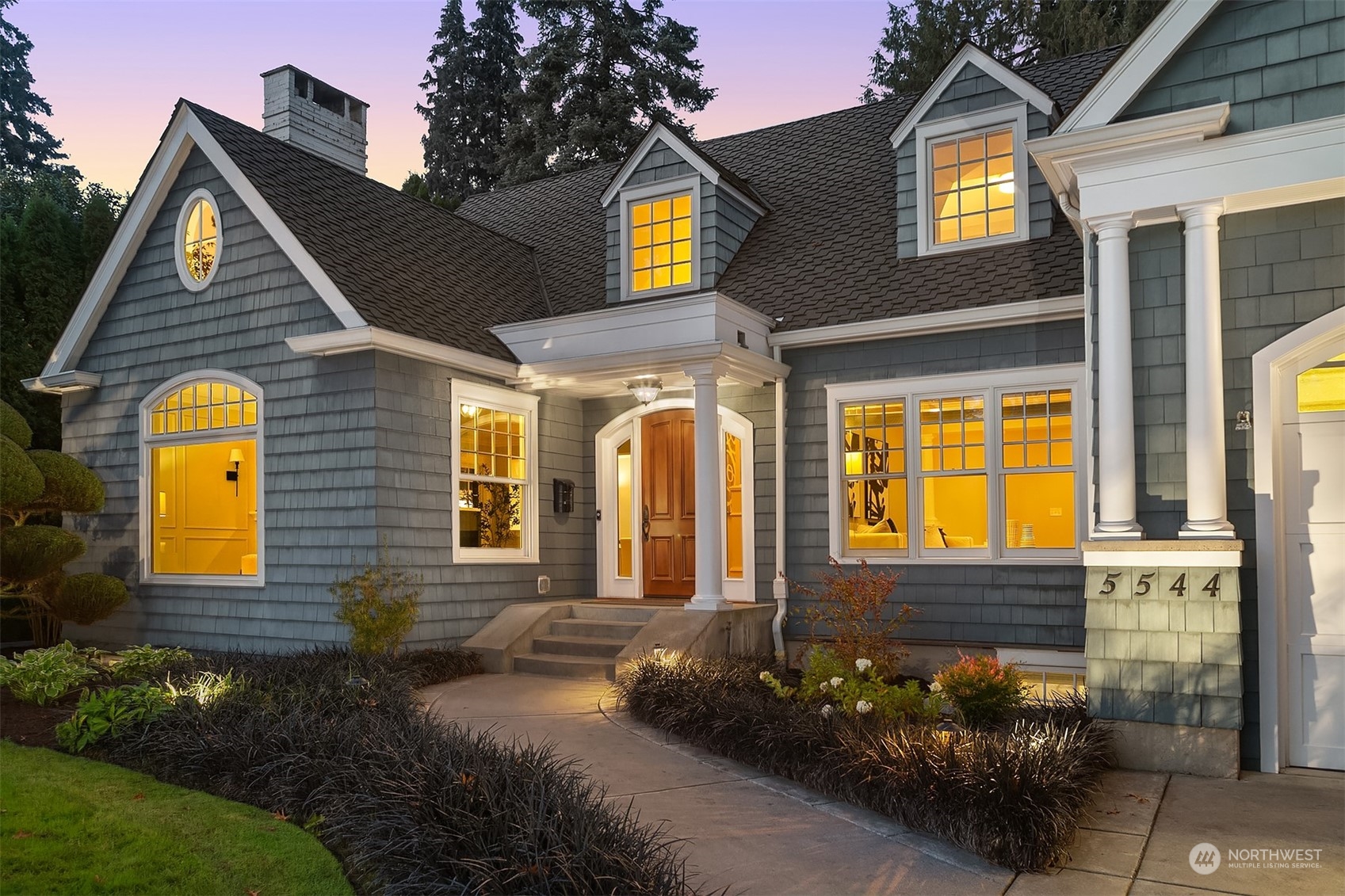 5544 Northeast Penrith Road Seattle, WA 98105 - Photo 3 of 40