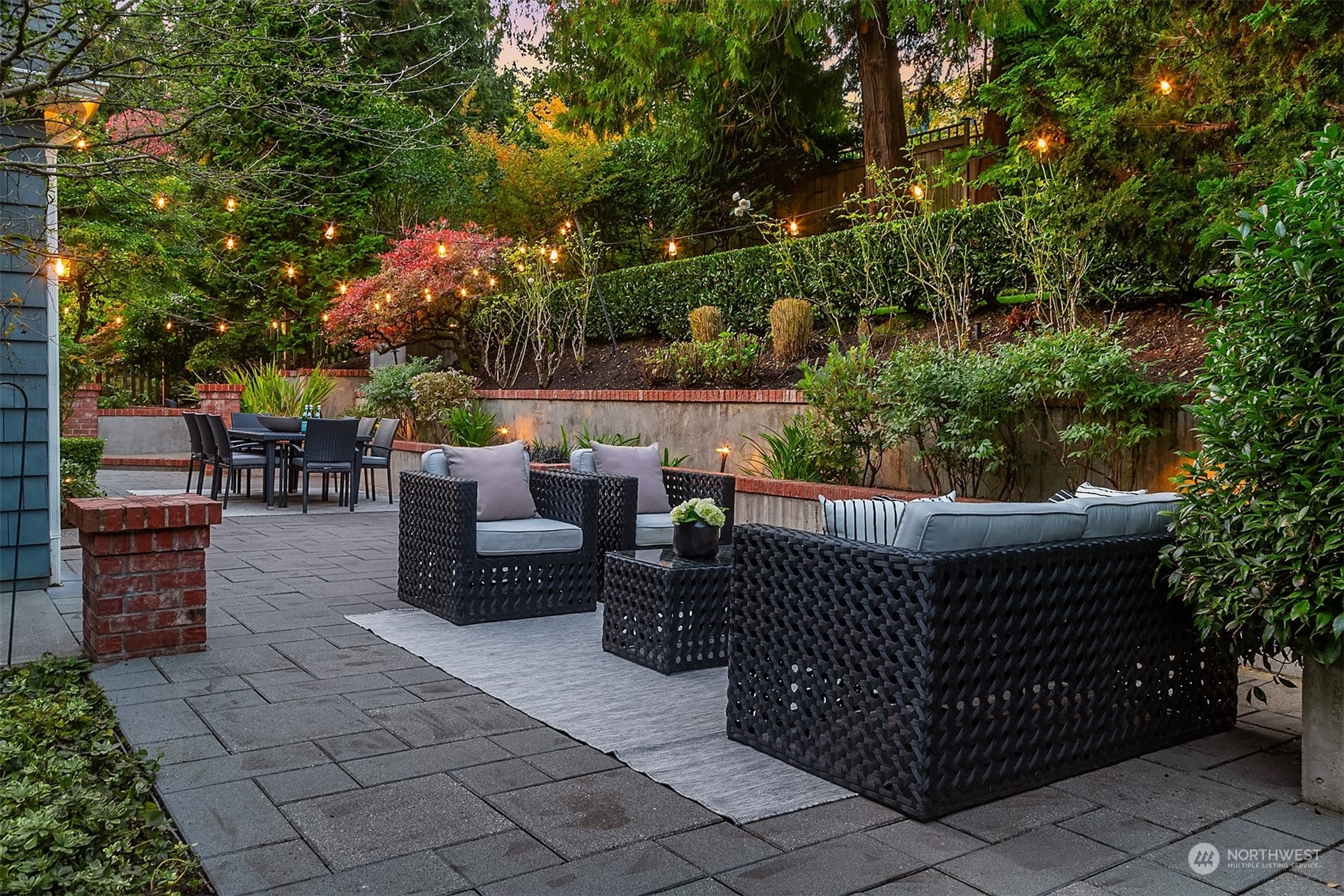 5544 Northeast Penrith Road Seattle, WA 98105 - Photo 31 of 40