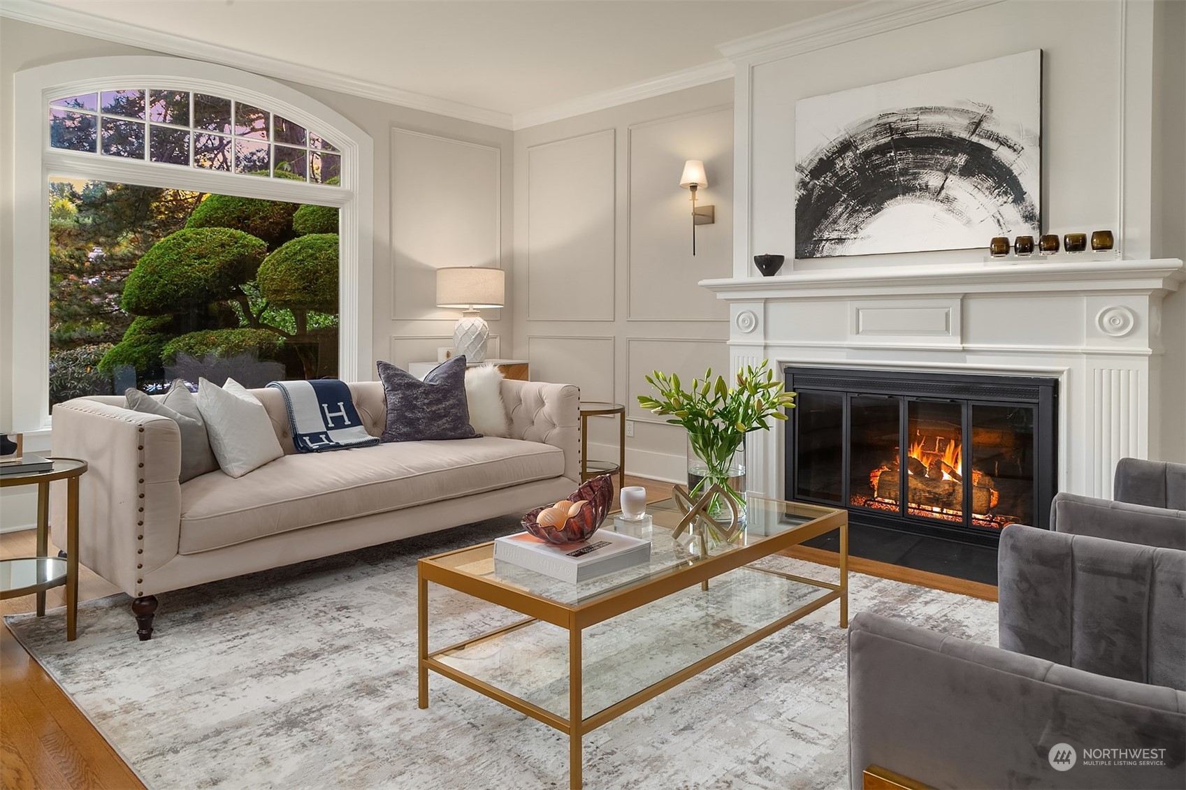 5544 Northeast Penrith Road Seattle, WA 98105 - Photo 5 of 40