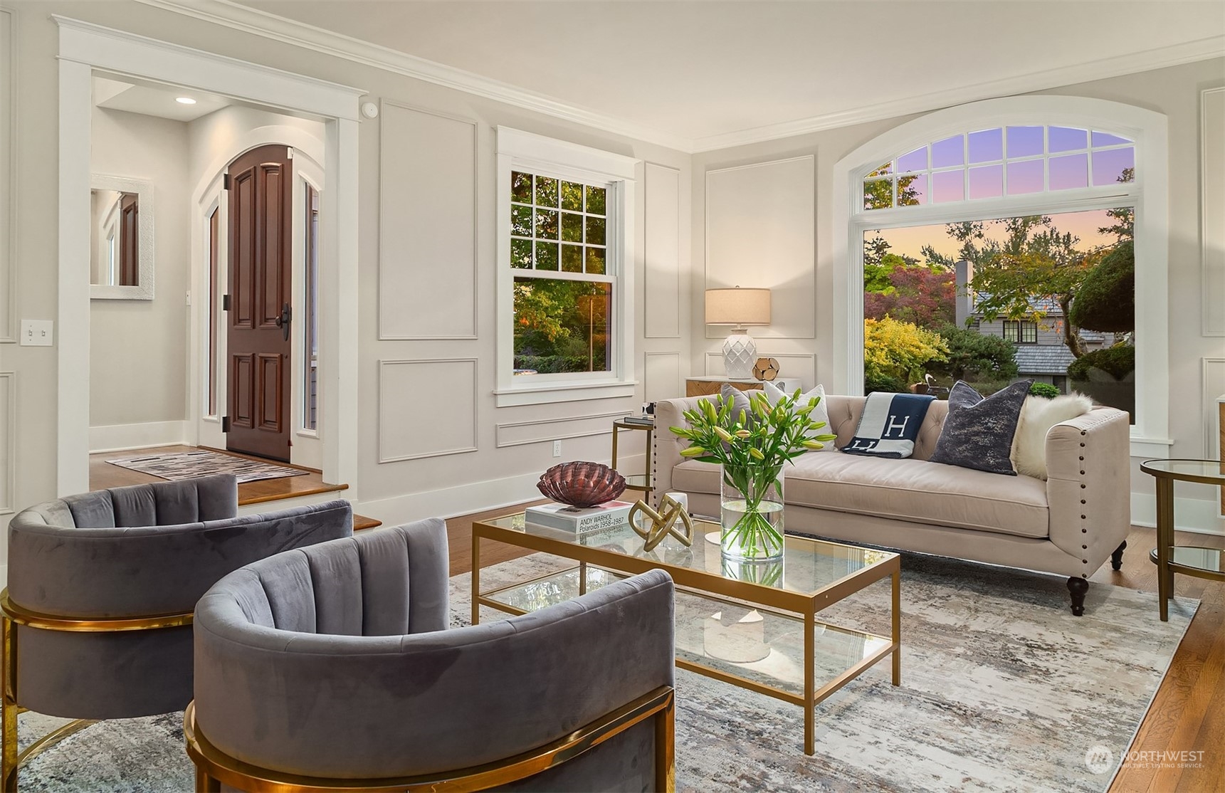 5544 Northeast Penrith Road Seattle, WA 98105 - Photo 7 of 40