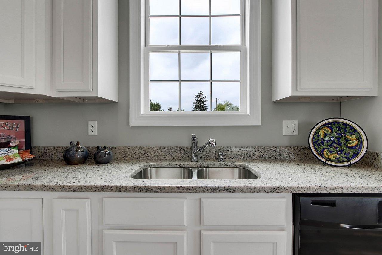 124 Overlook Dr. Hanover, PA 17331 - Photo 11 of 21