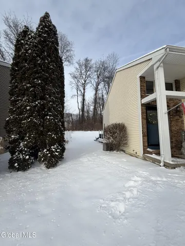 $299,900 | 5 Captains Boulevard, Waterford, NY 12188