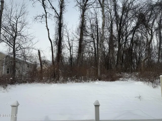 $299,900 | 5 Captains Boulevard, Waterford, NY 12188