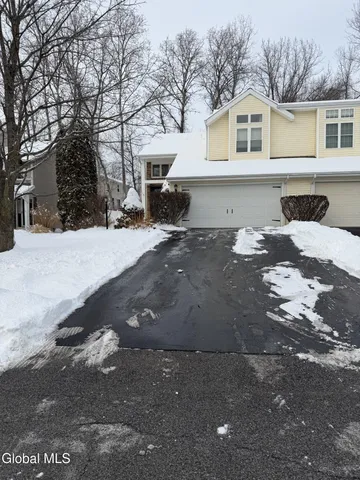 $299,900 | 5 Captains Boulevard, Waterford, NY 12188