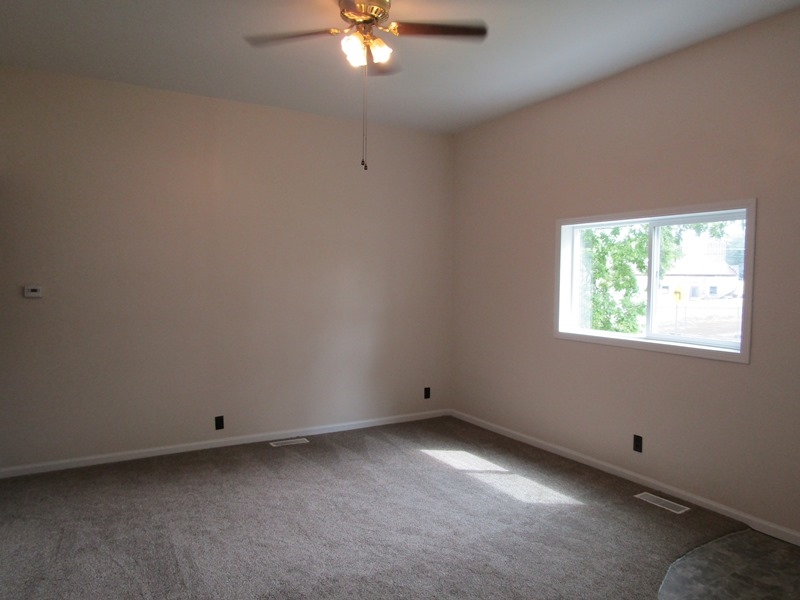 445 South 1st Street Decatur, IN 46733 - Photo 13 of 22