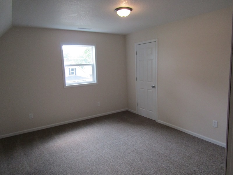 445 South 1st Street Decatur, IN 46733 - Photo 18 of 22