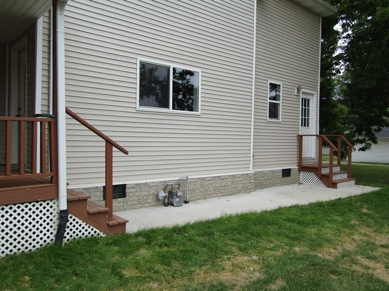 445 South 1st Street Decatur, IN 46733 - Photo 5 of 22