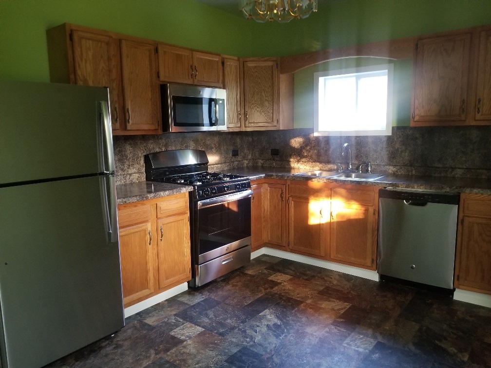 445 South 1st Street Decatur, IN 46733 - Photo 10 of 22