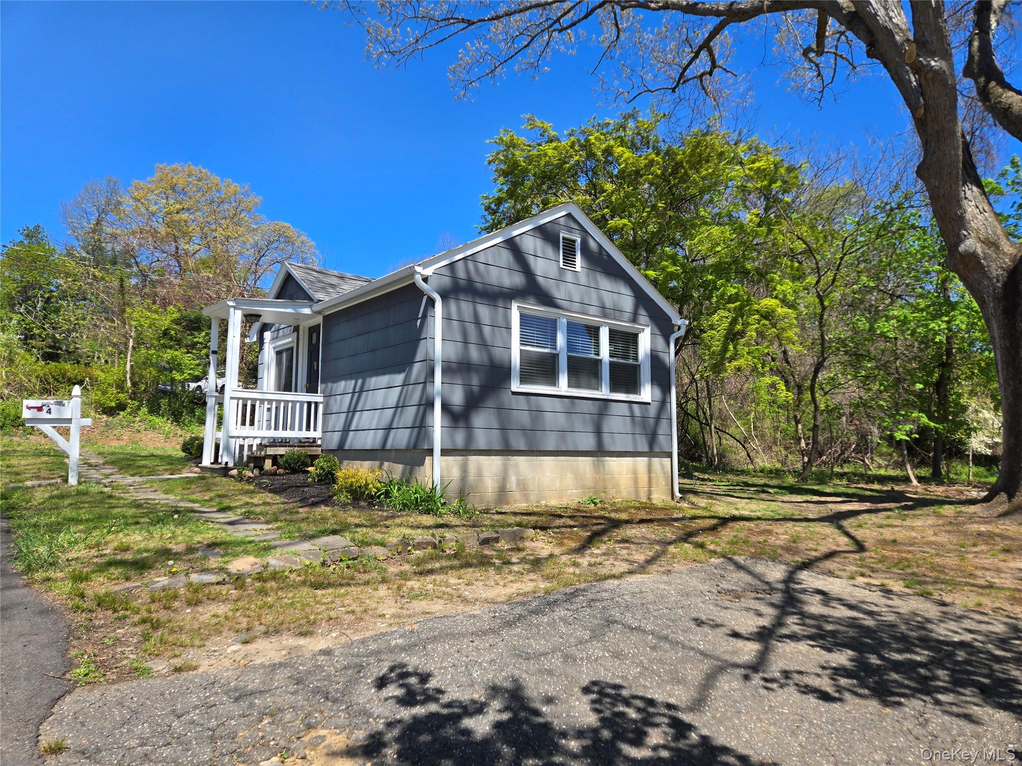4 Private Road East Setauket, NY 11733 - Photo 3 of 14