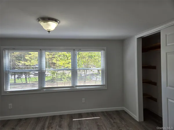 $2,800 | 4 Private Road, East Setauket, NY 11733