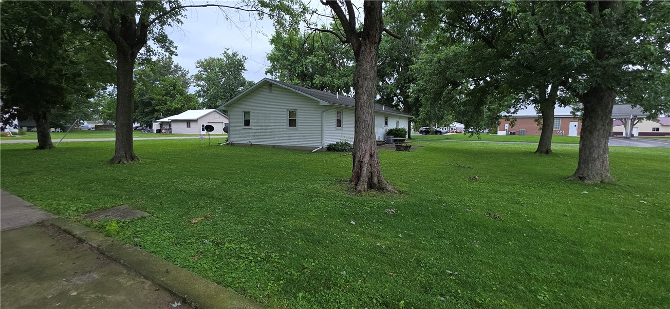 104 East Harrison Street Sigel, IL 62462 - Photo 27 of 29