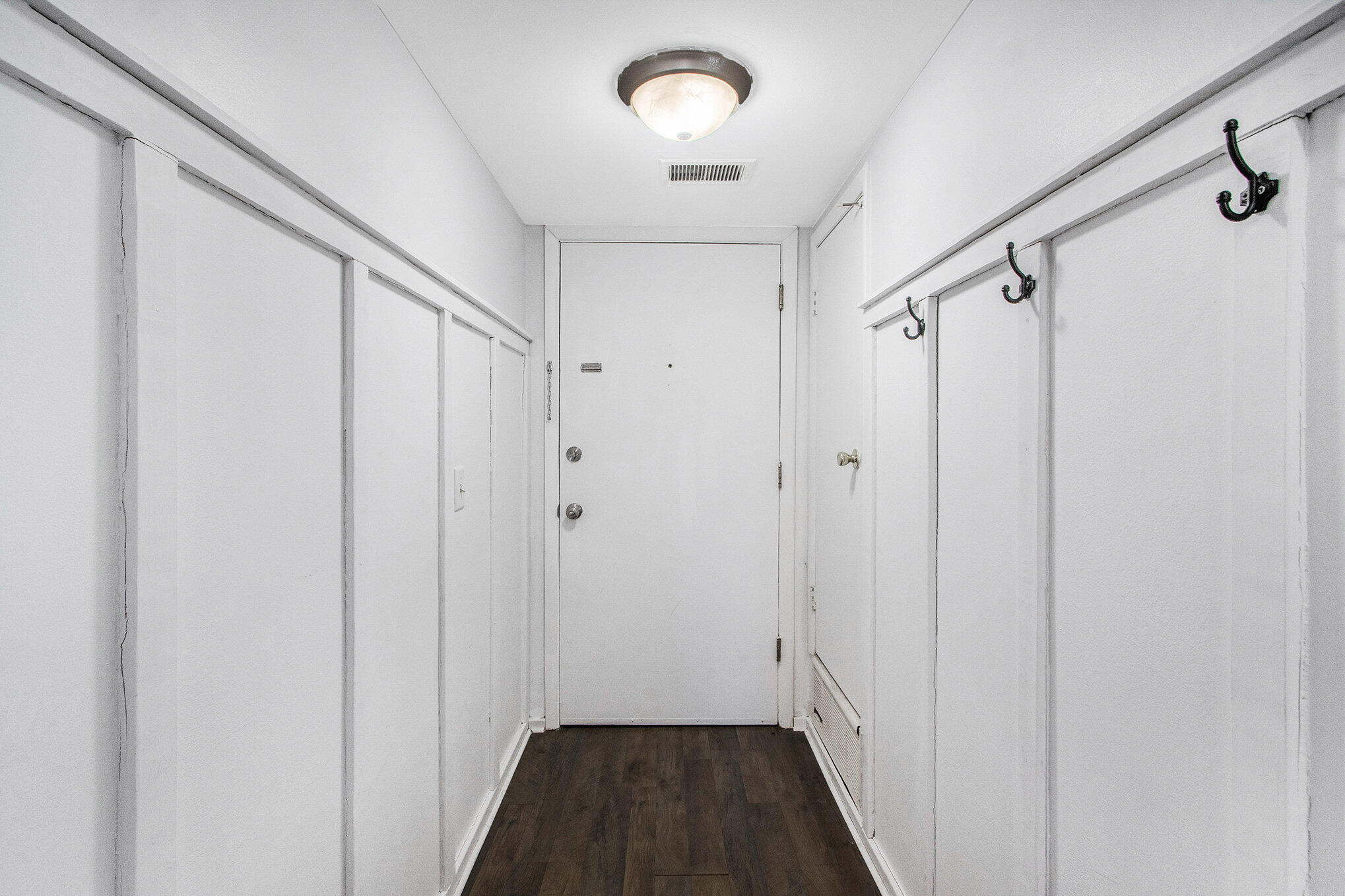 734 West Kilgore Road, Unit 108 Kalamazoo, MI 49008 - Photo 14 of 18 014_734westkilgore_23_787