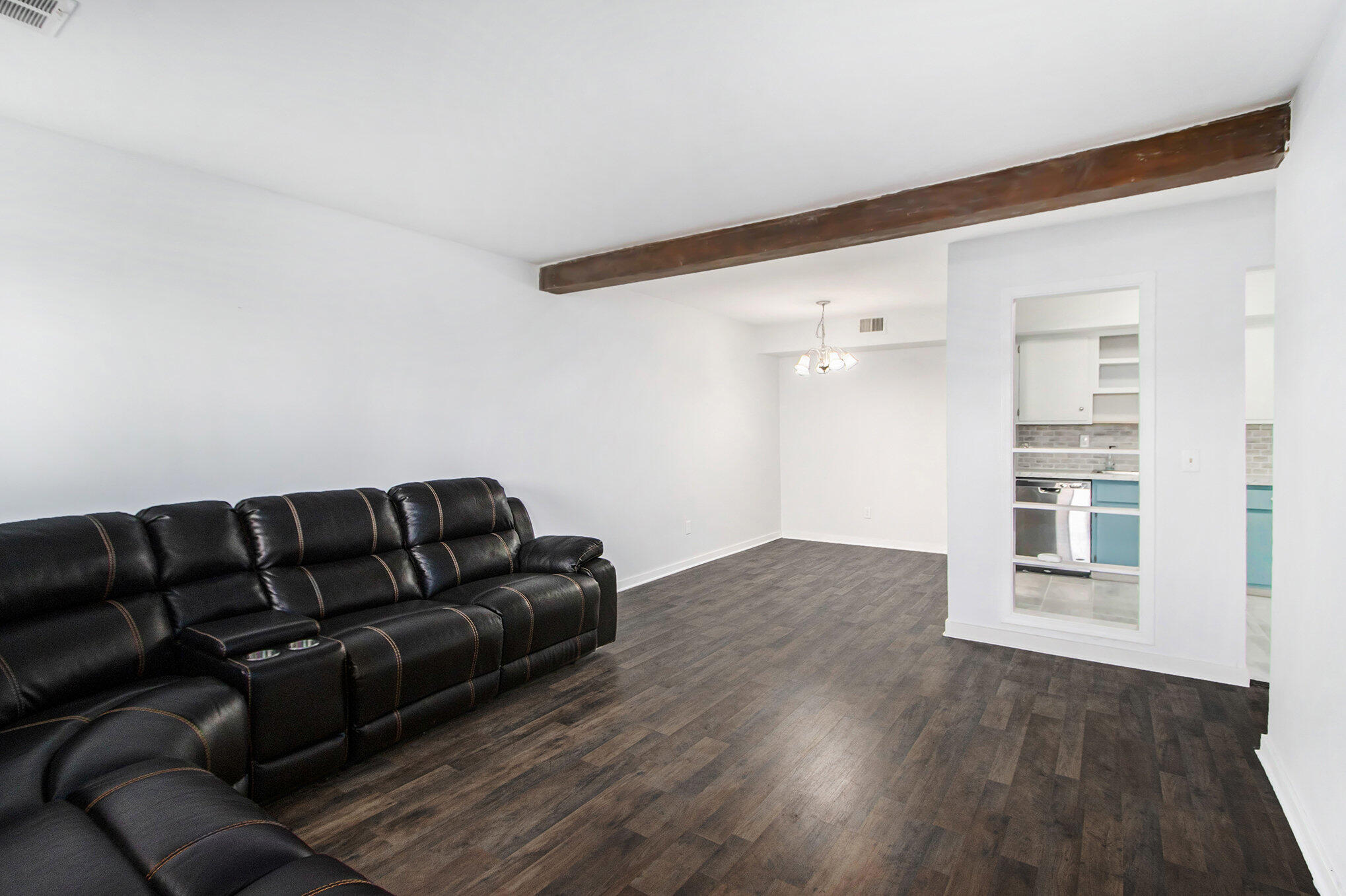 734 West Kilgore Road, Unit 108 Kalamazoo, MI 49008 - Photo 6 of 18 006_734westkilgore_7_298