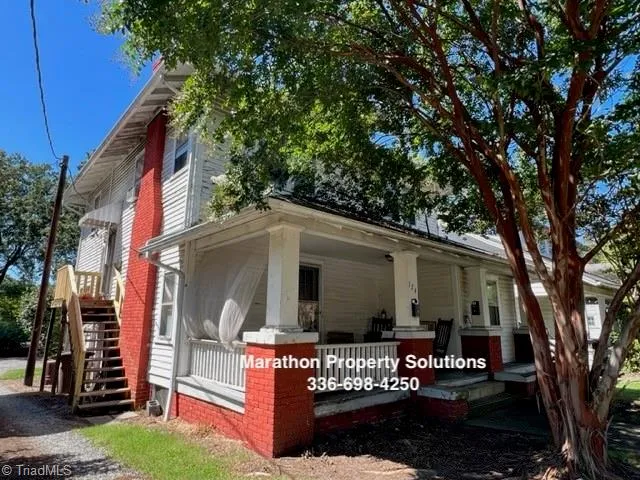 $875 | 124 Tate Street, Unit A, Greensboro, NC 27403