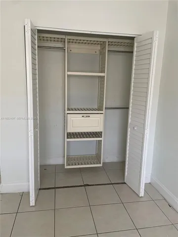 $2,850 | 5216 West 24th Way, Unit 17D, Hialeah, FL 33016