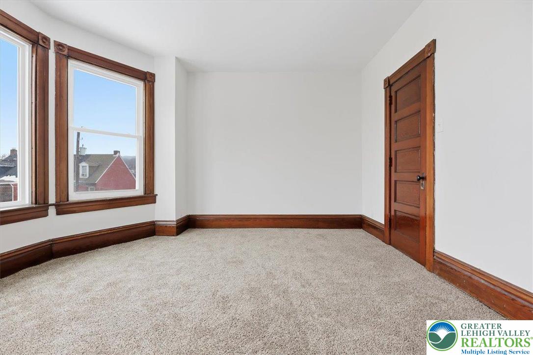 524 Fiot Street Bethlehem, PA 18015 - Photo 20 of 42 a view of an empty room with a window