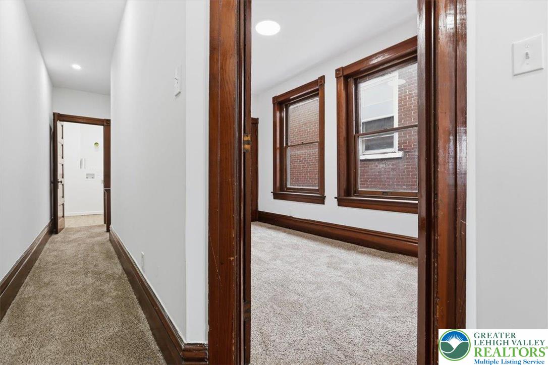 524 Fiot Street Bethlehem, PA 18015 - Photo 21 of 42