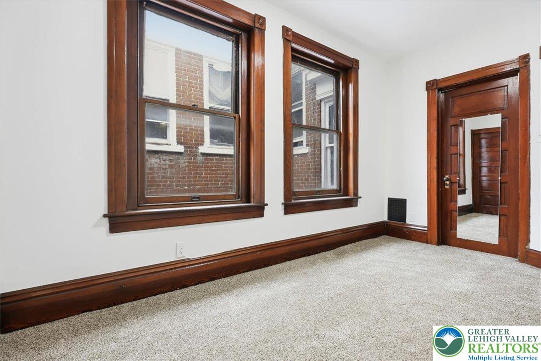 524 Fiot Street Bethlehem, PA 18015 - Photo 23 of 42 a view of an empty room with window