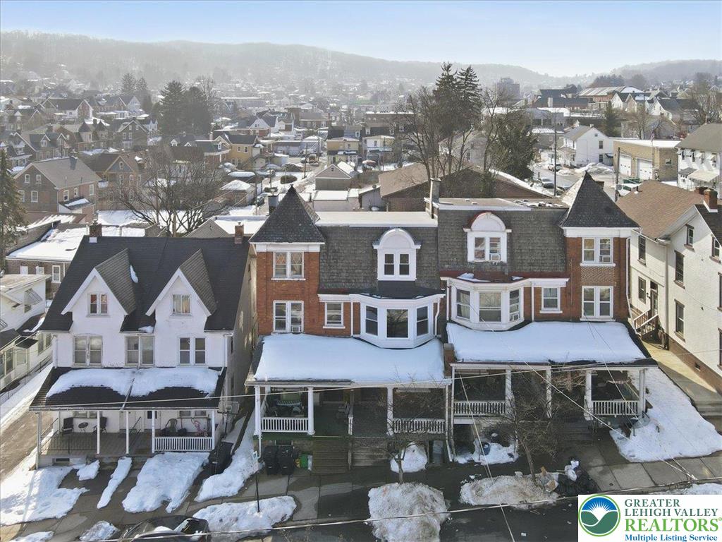 524 Fiot Street Bethlehem, PA 18015 - Photo 41 of 42 an aerial view of residential houses