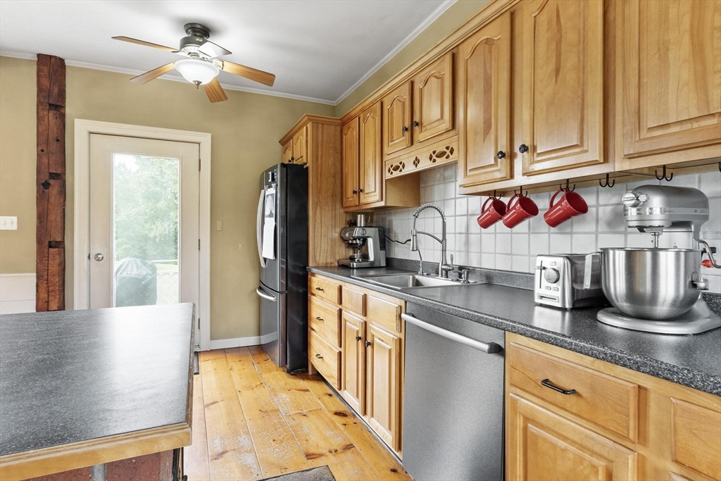 69 Winchendon Road Royalston, MA 01368 - Photo 3 of 42